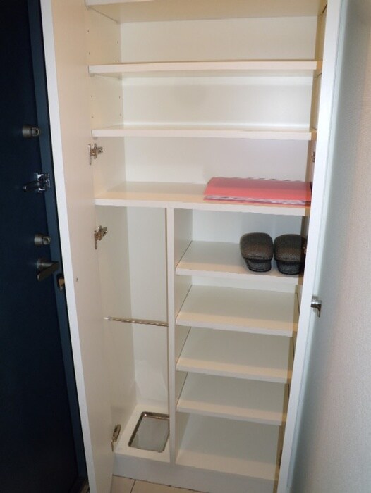 物件内観写真11　(靴箱)