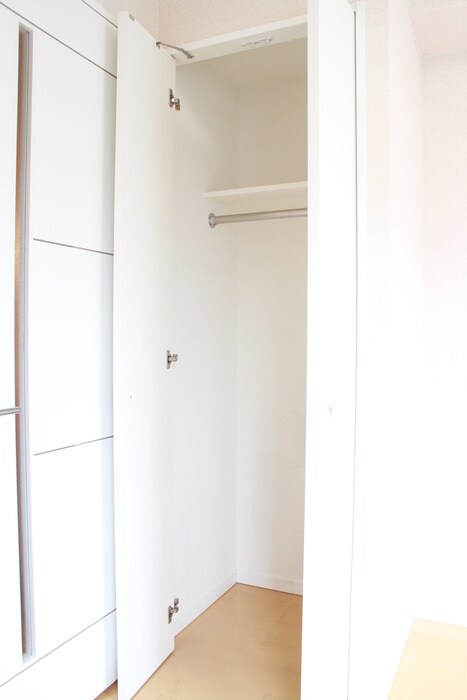 物件内観写真12　(収納)