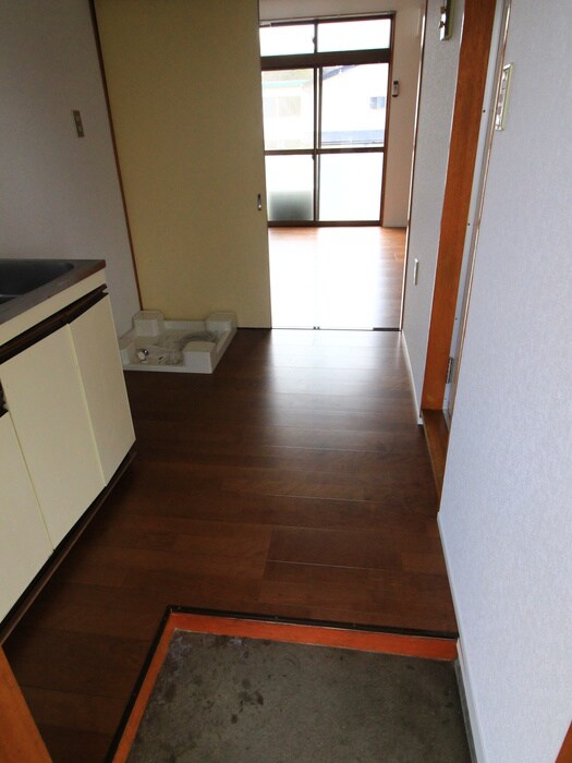 物件内観写真17　(玄関)