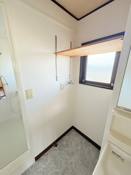 物件内観写真13　(洗濯機置場)