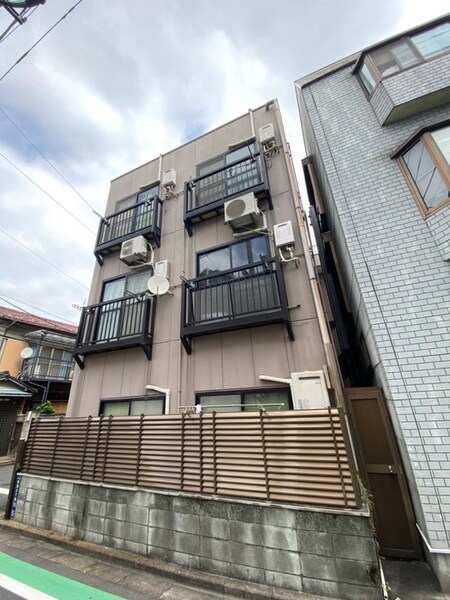 ファミリア　カネコ外観写真