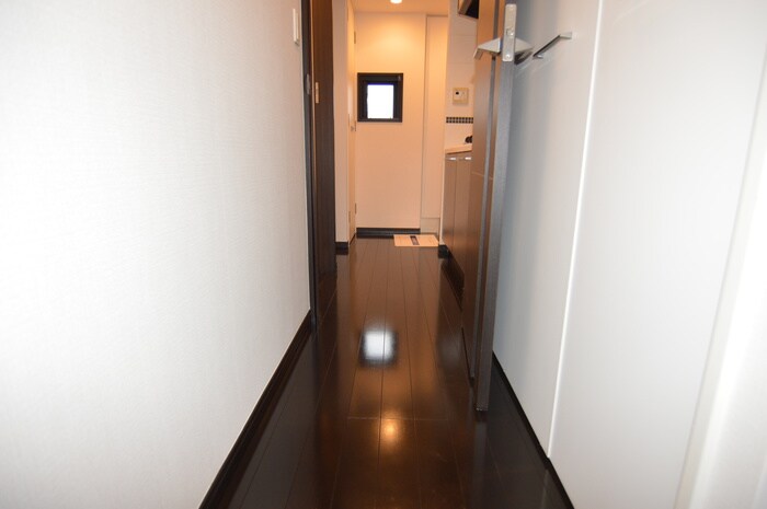 物件内観写真15　(廊下)