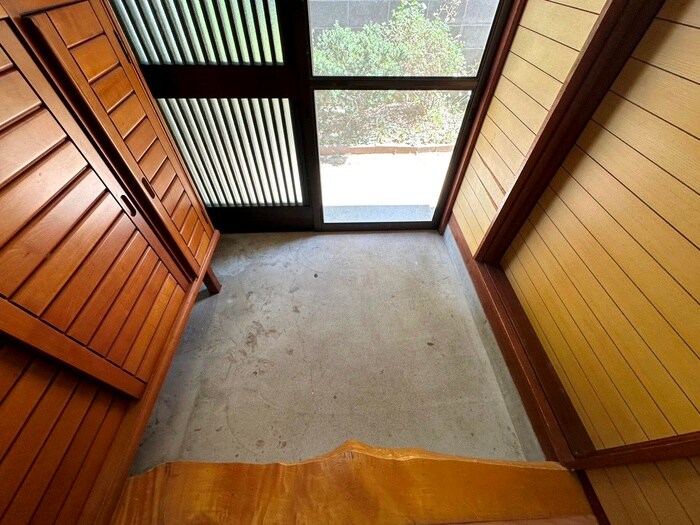 物件内観写真19　(玄関)