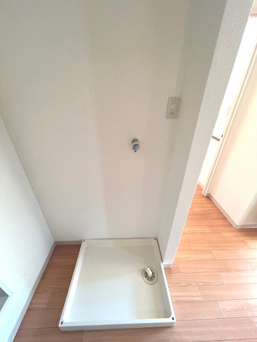 物件内観写真19　(洗濯機置場)