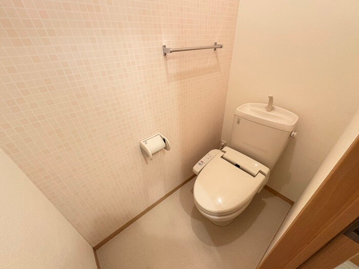 物件内観写真13　(トイレ)