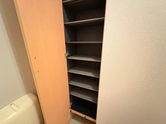 物件内観写真18　(靴箱)