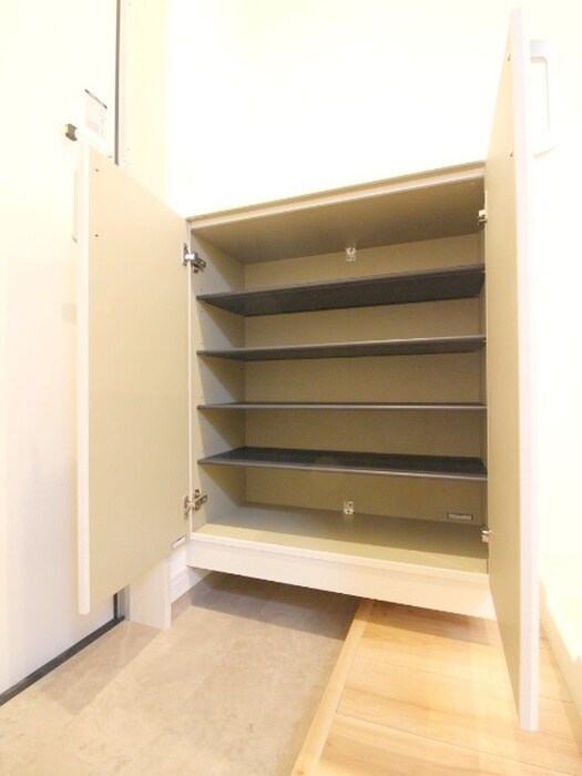 物件内観写真17　(靴箱)