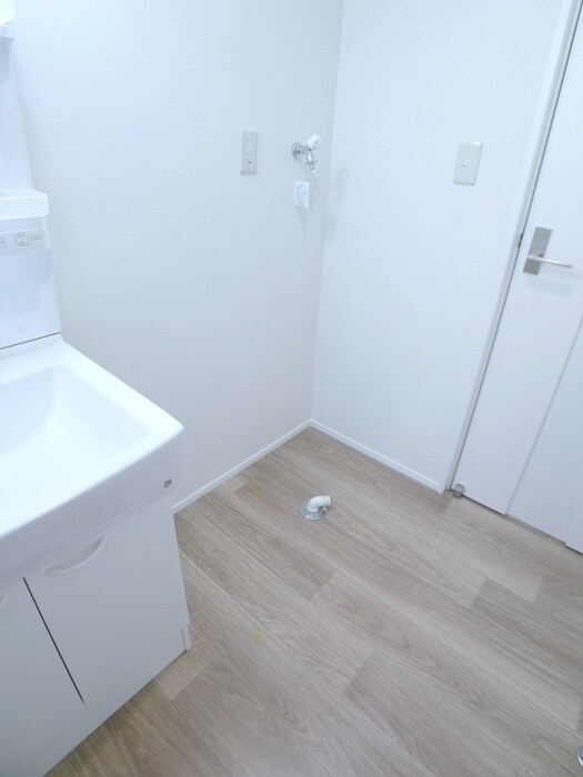 物件内観写真16　(洗濯機置場)