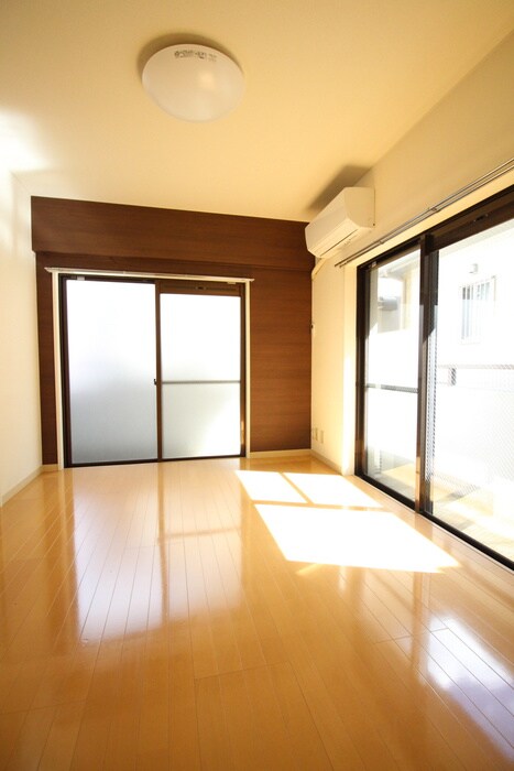 物件内観写真9　(居室)