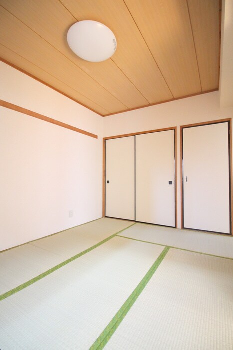 物件内観写真10　(居室)