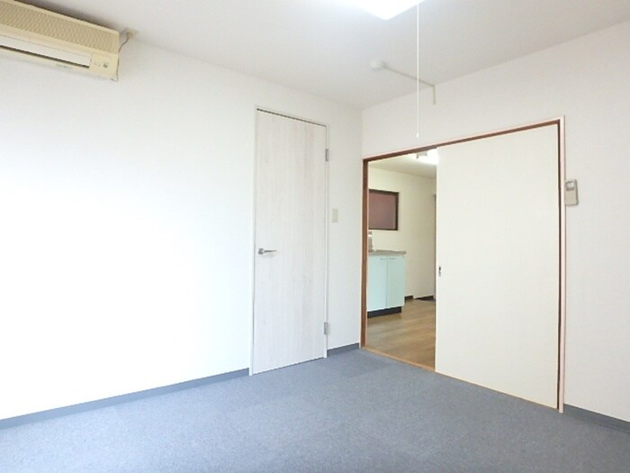 物件内観写真12　(居室)