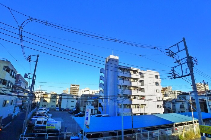 物件内観写真18　(室内からの展望)