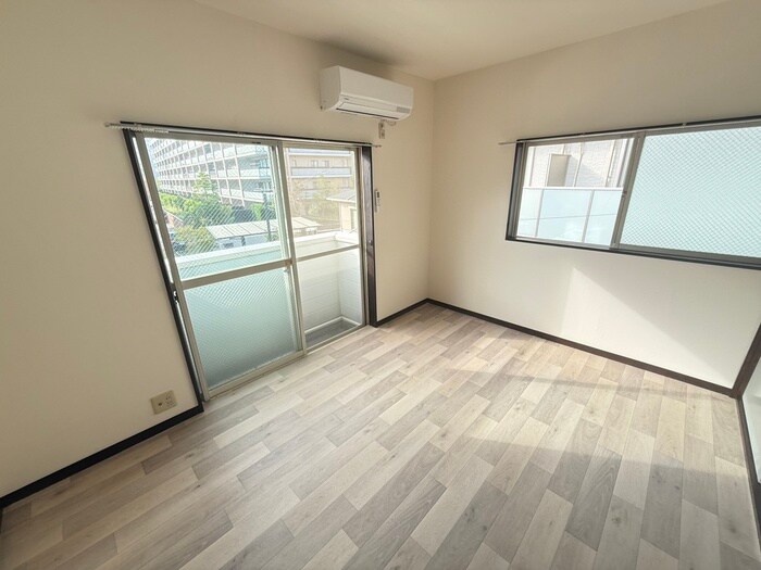 物件内観写真9　(居室)