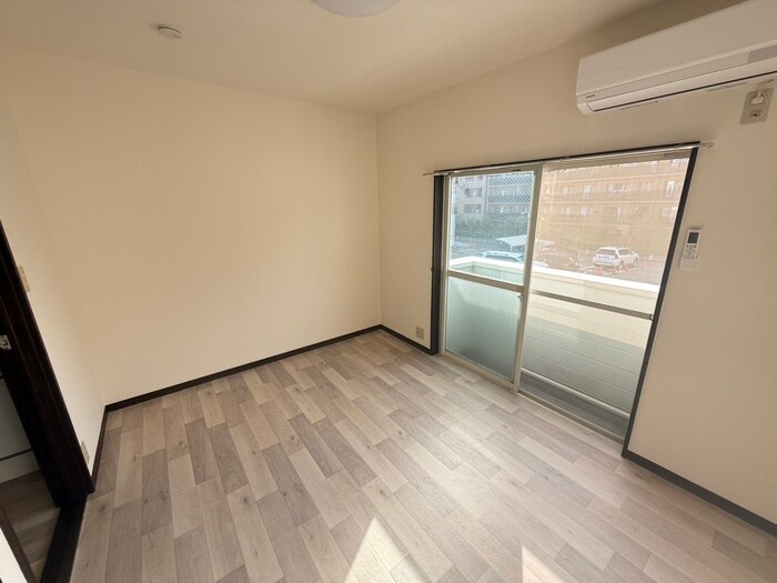 物件内観写真10　(居室)