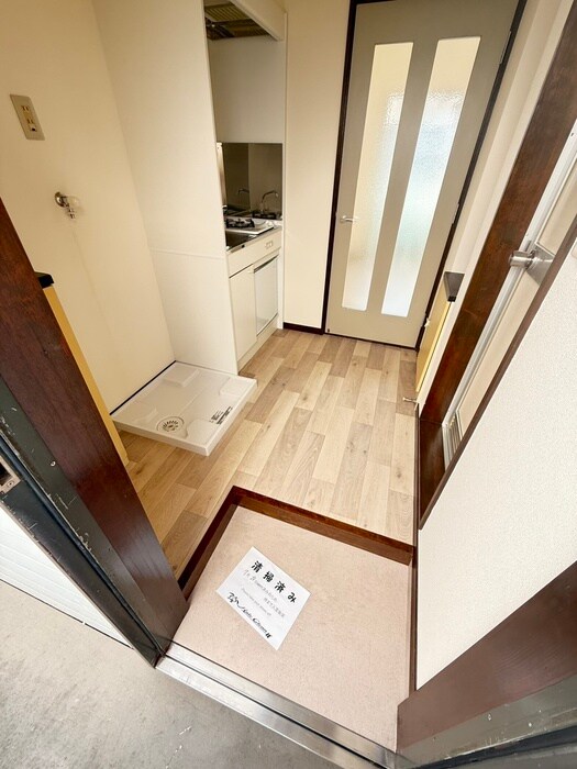 物件内観写真15　(玄関)