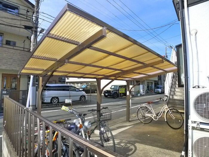 物件外観写真3　(駐輪場)