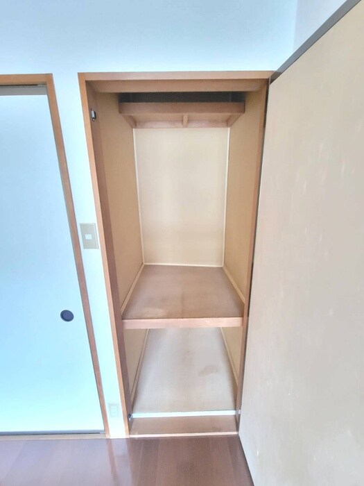 物件内観写真12　(収納)