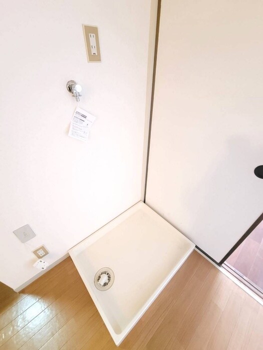 物件内観写真21　(洗濯機置場)