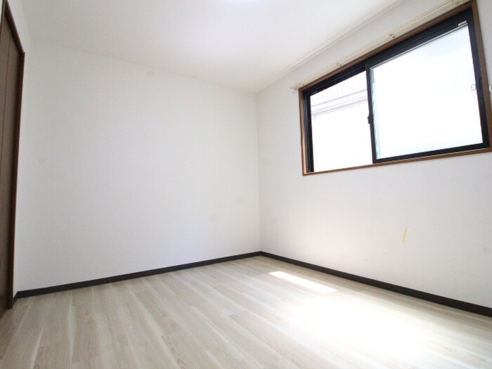 物件内観写真9　(居室)