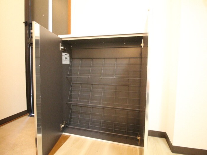 物件内観写真15　(靴箱)