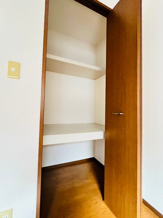 物件内観写真15　(収納)