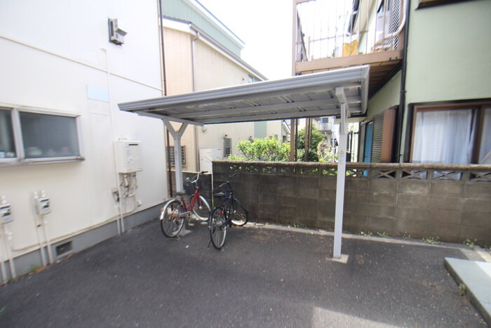 物件外観写真6　(駐輪場)