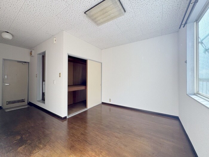 物件内観写真9　(居室)