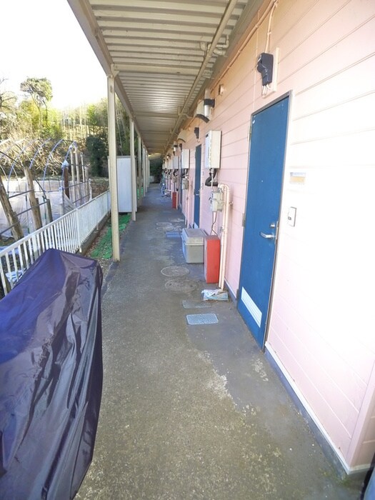 物件外観写真4　(エントランス部分)