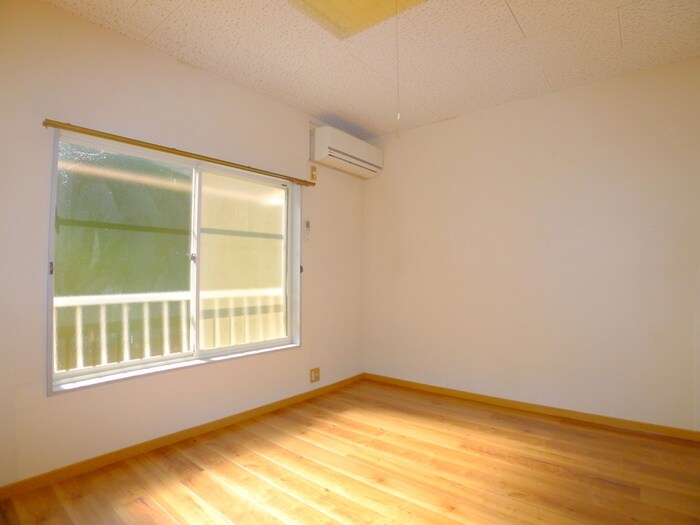 物件内観写真11　(室内からの展望)