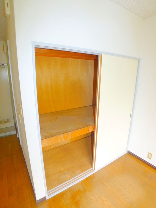 物件内観写真12　(収納)