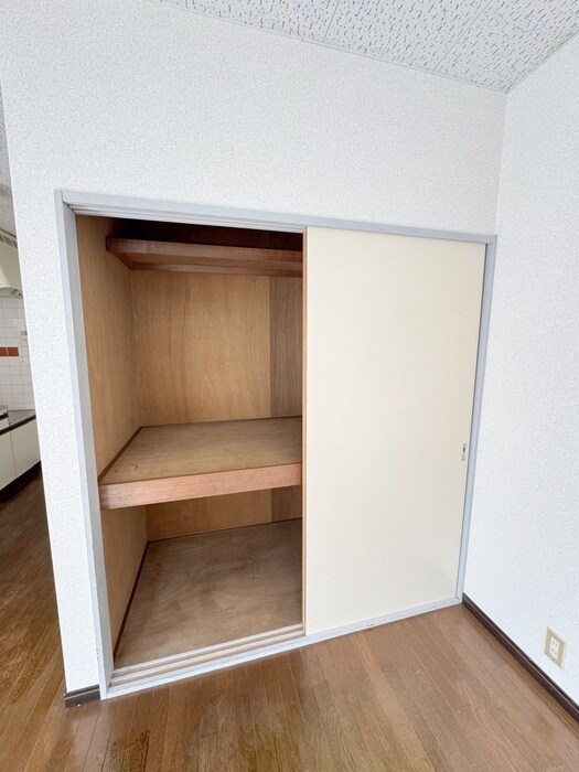 物件内観写真15　(収納)