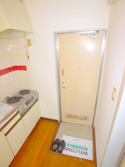 物件内観写真16　(玄関)