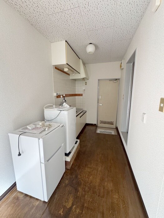 物件内観写真16　(玄関)