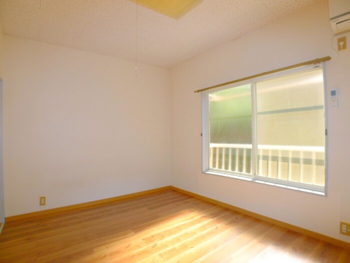 物件内観写真20　(室内からの展望)