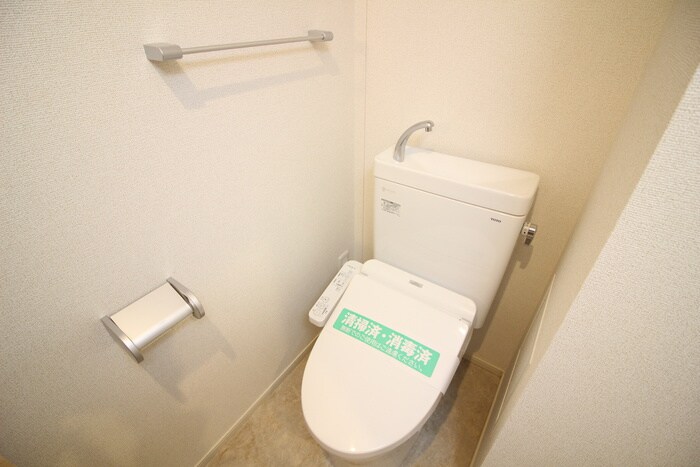 物件内観写真14　(トイレ)