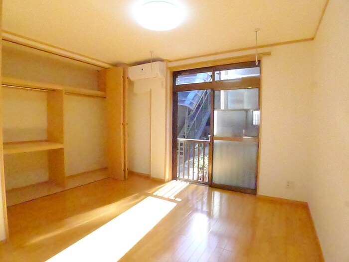 物件内観写真7　(居室)