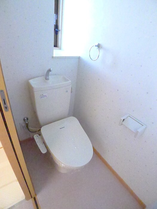 物件内観写真14　(トイレ)