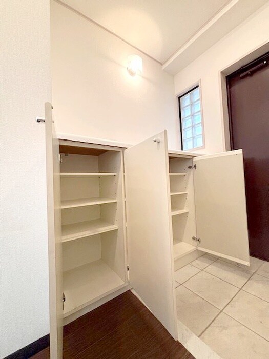 物件内観写真19　(靴箱)