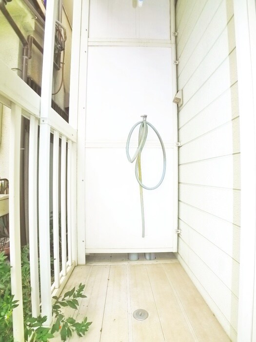 物件内観写真13　(洗濯機置場)