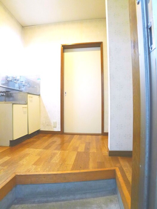 物件内観写真15　(玄関)