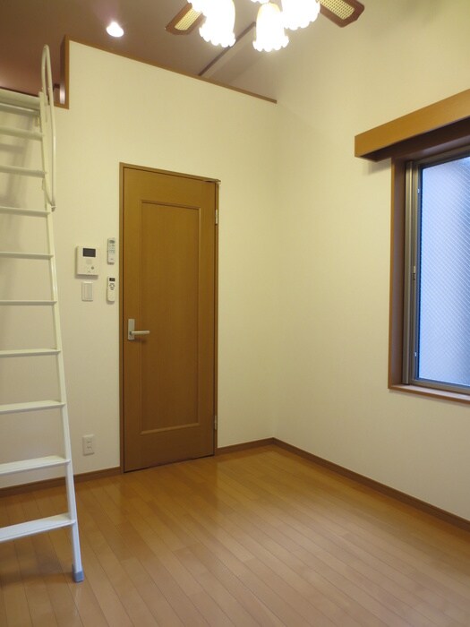 物件内観写真9　(居室)