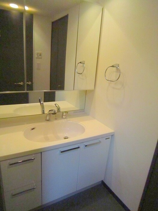 物件内観写真15　(洗面)