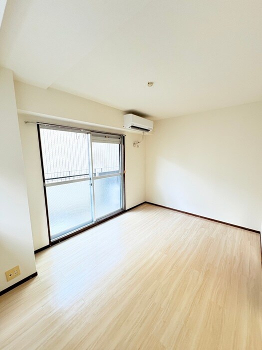 物件内観写真10　(室内からの展望)