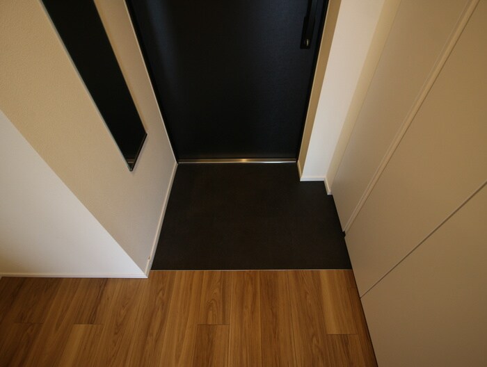 物件内観写真22　(玄関)