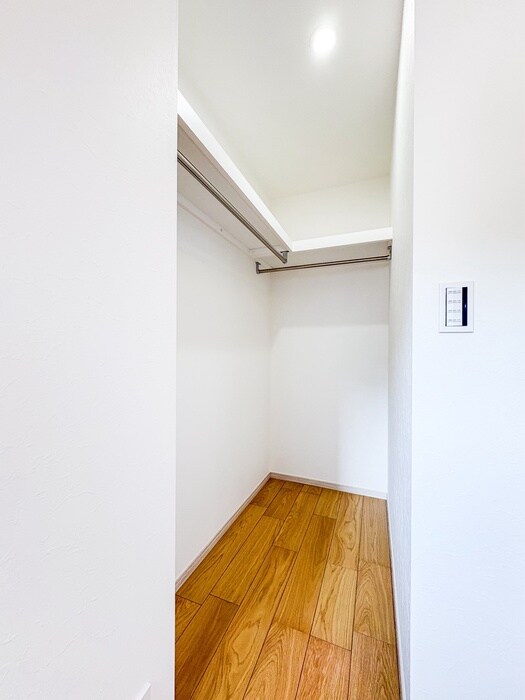 物件内観写真12　(収納)