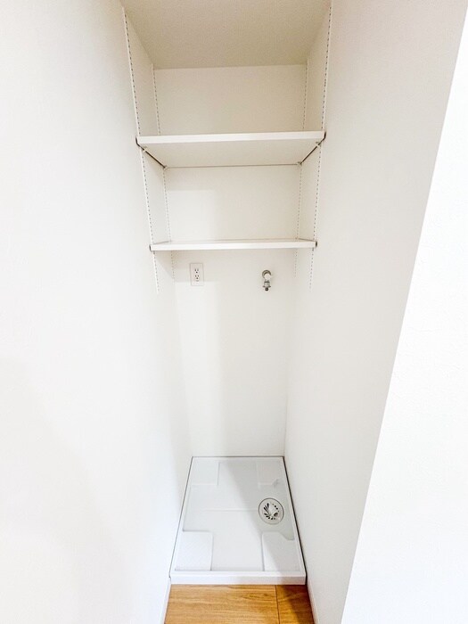 物件内観写真17　(洗濯機置場)