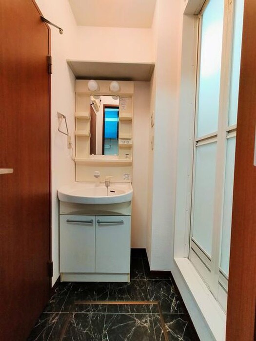 物件内観写真9　(洗面)