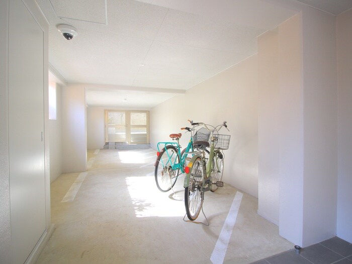 物件外観写真3　(駐輪場)