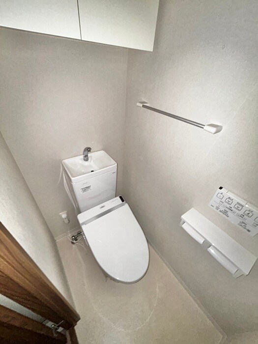 物件内観写真14　(トイレ)