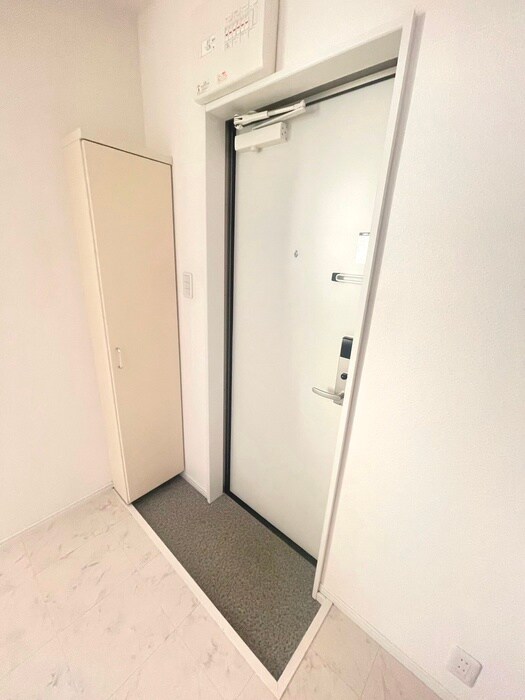 物件内観写真18　(玄関)